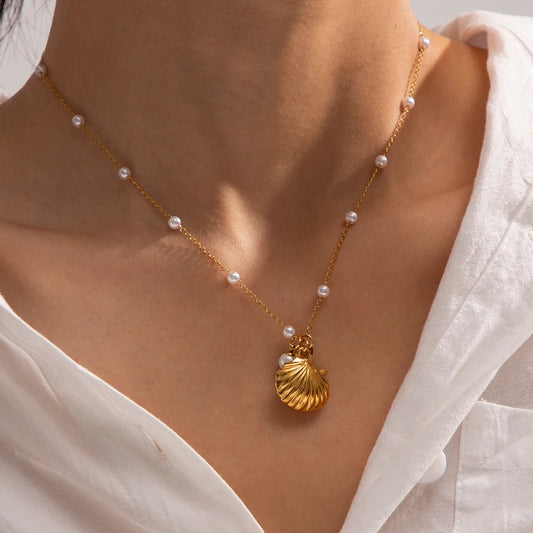 Star shell necklace
