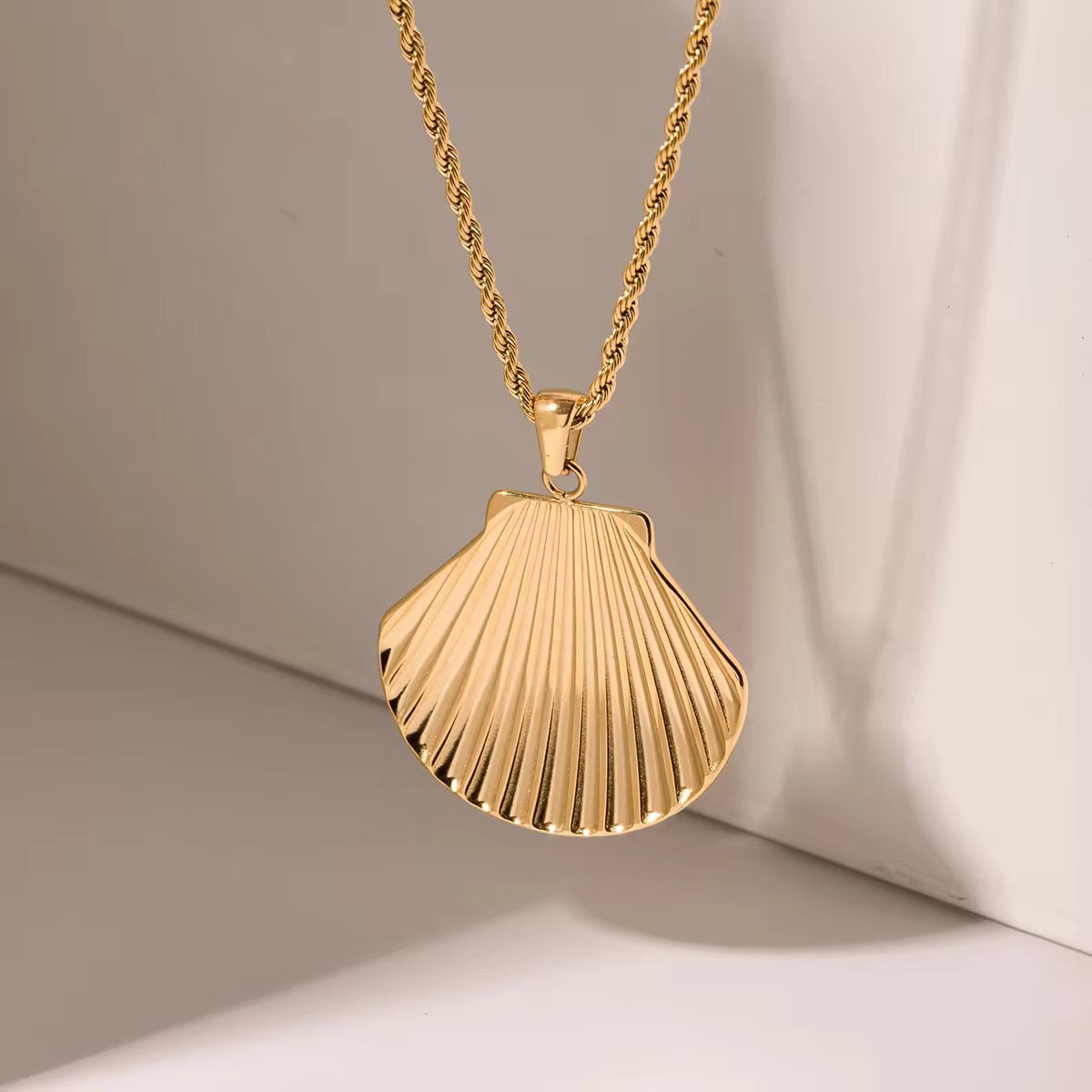 Chunky Shell Necklace