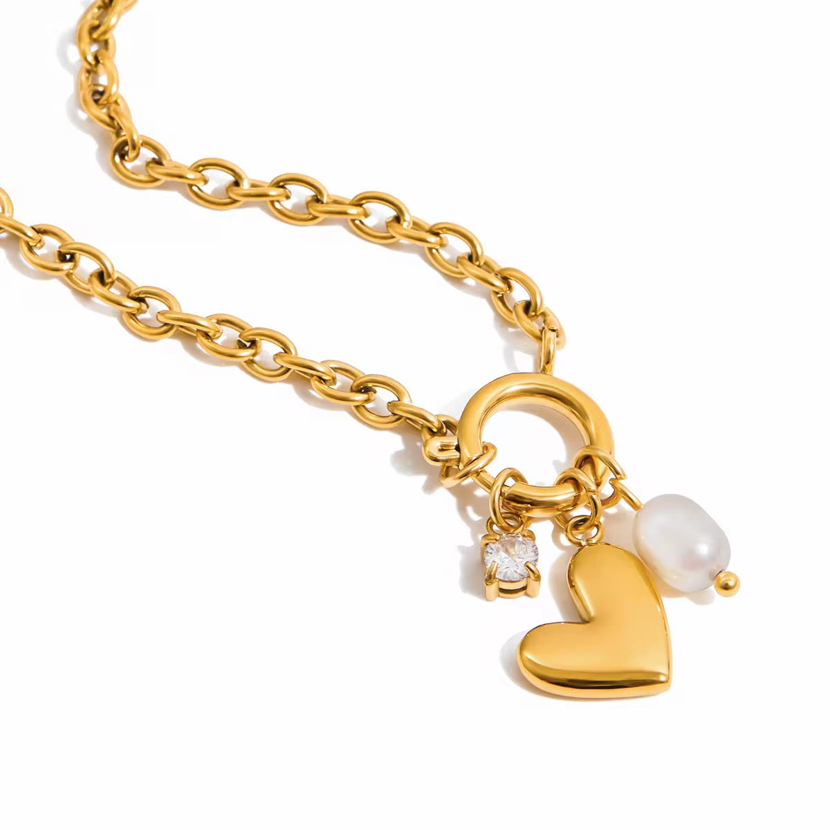Heart pearl necklace