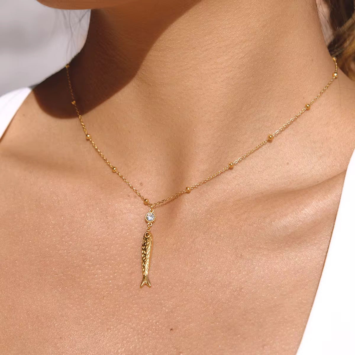 Fishy stone necklace