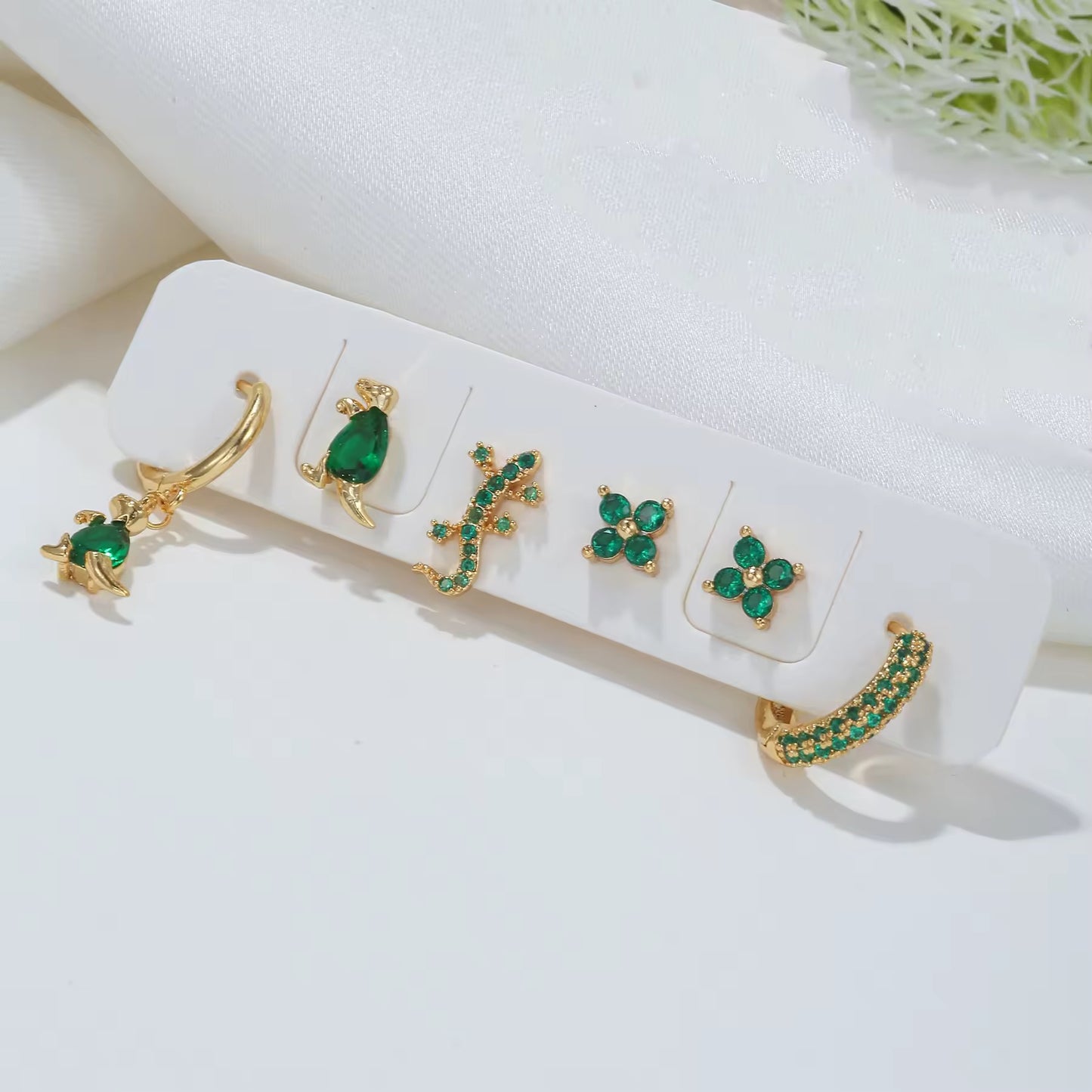 Dino Studs set