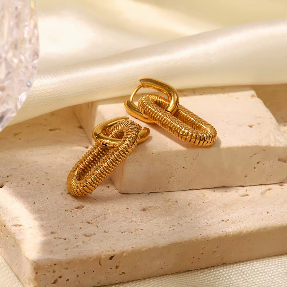 Aria Hoops