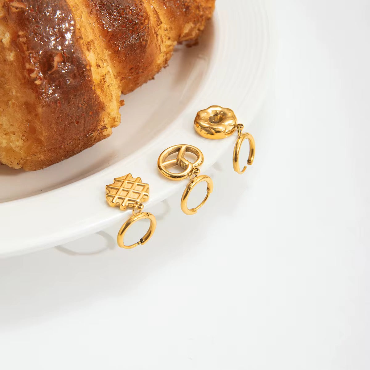 Donut waffle pretzel Hoops