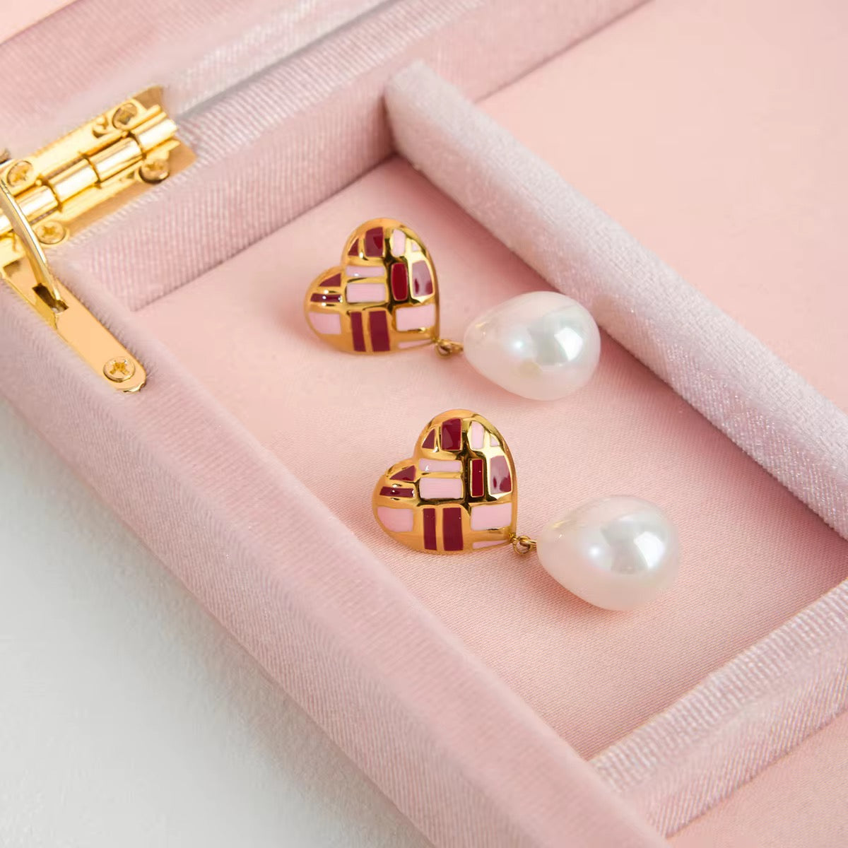 Enamel Heart Pearl Drops