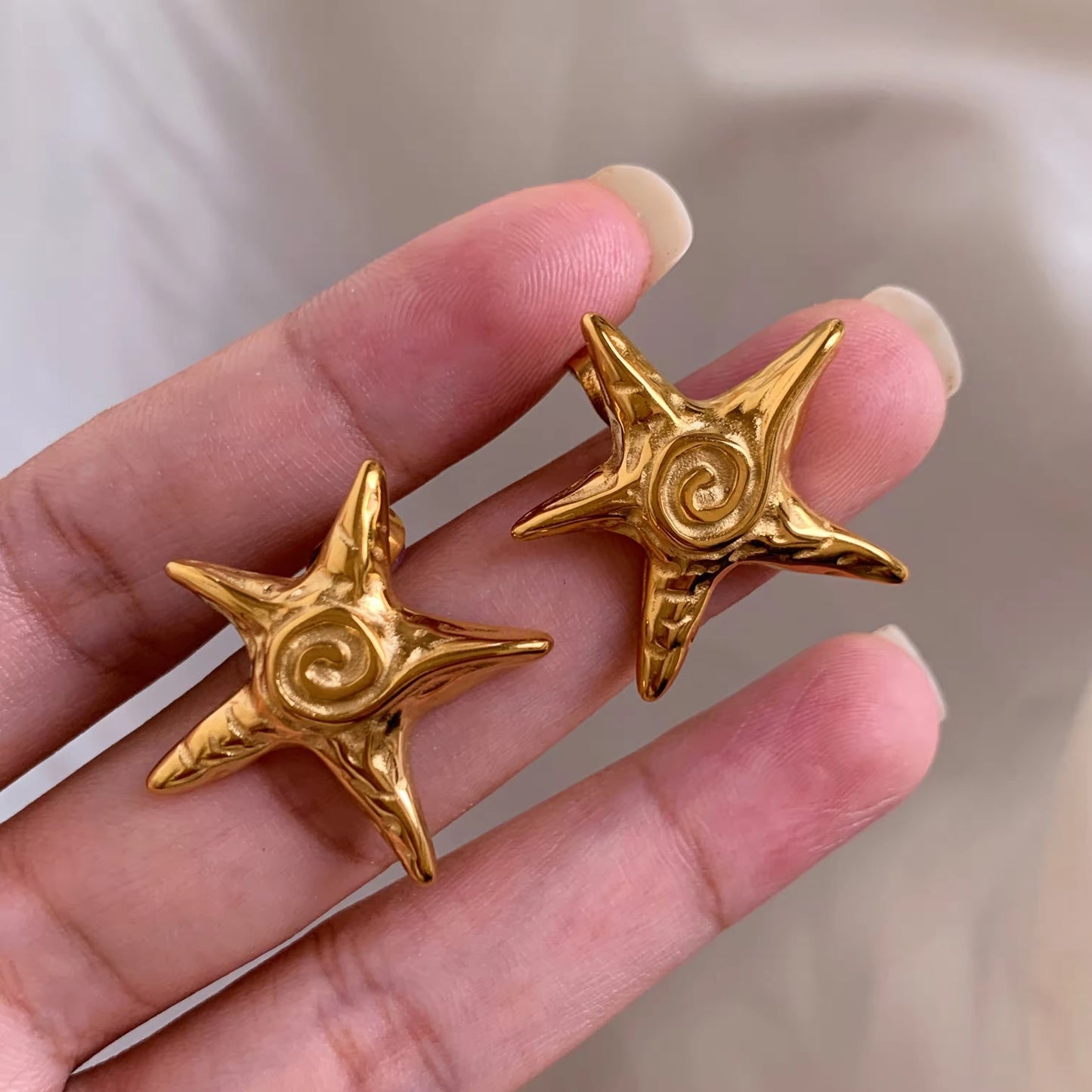 Star lava studs