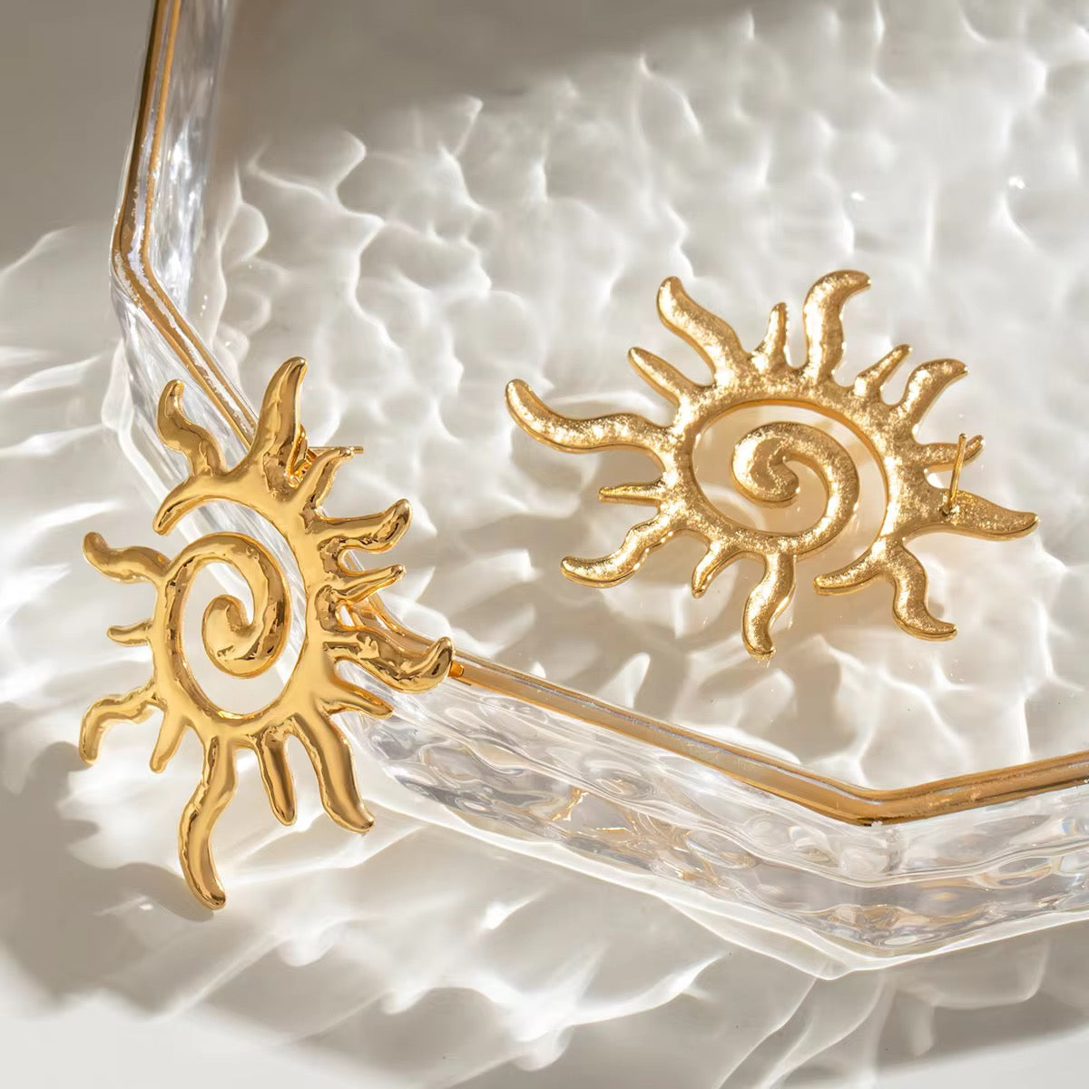Oversized Sun Studs
